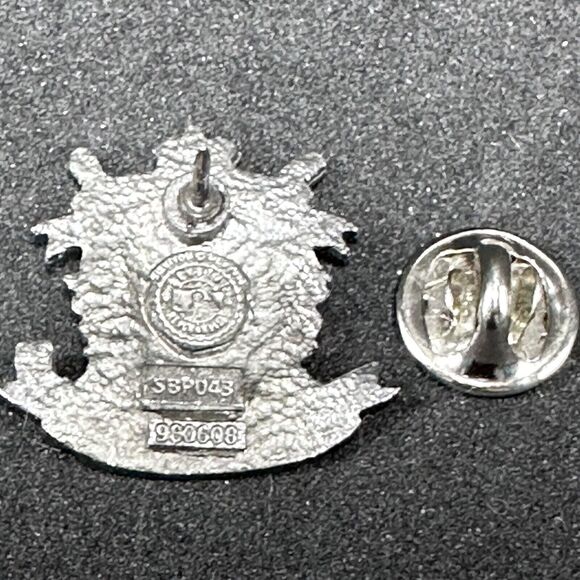 St. Louis Cardinals Baseball Pin Lapel Hat Collectible MLB Logo - Picture 5 of 6